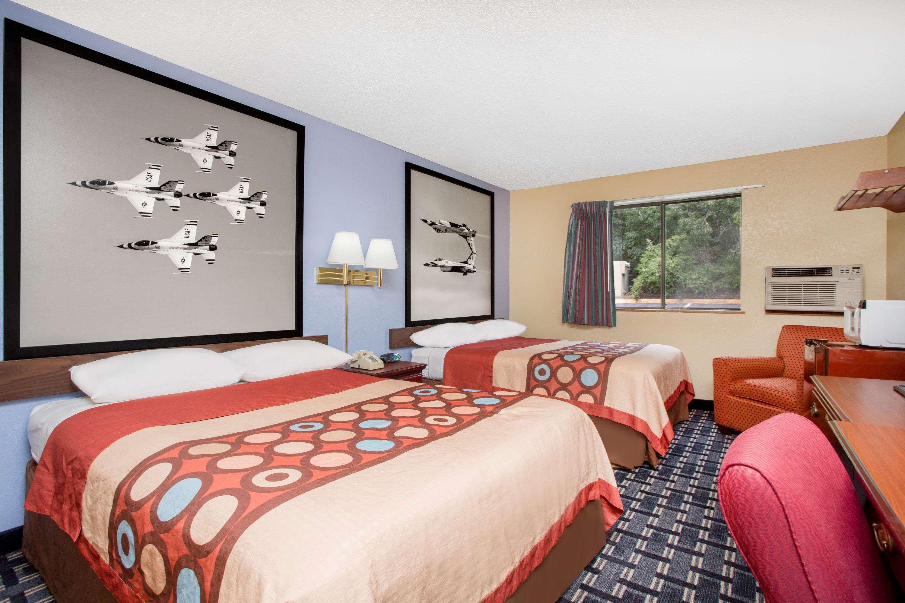 Super 8 By Wyndham Warner Robins Motel Bagian luar foto