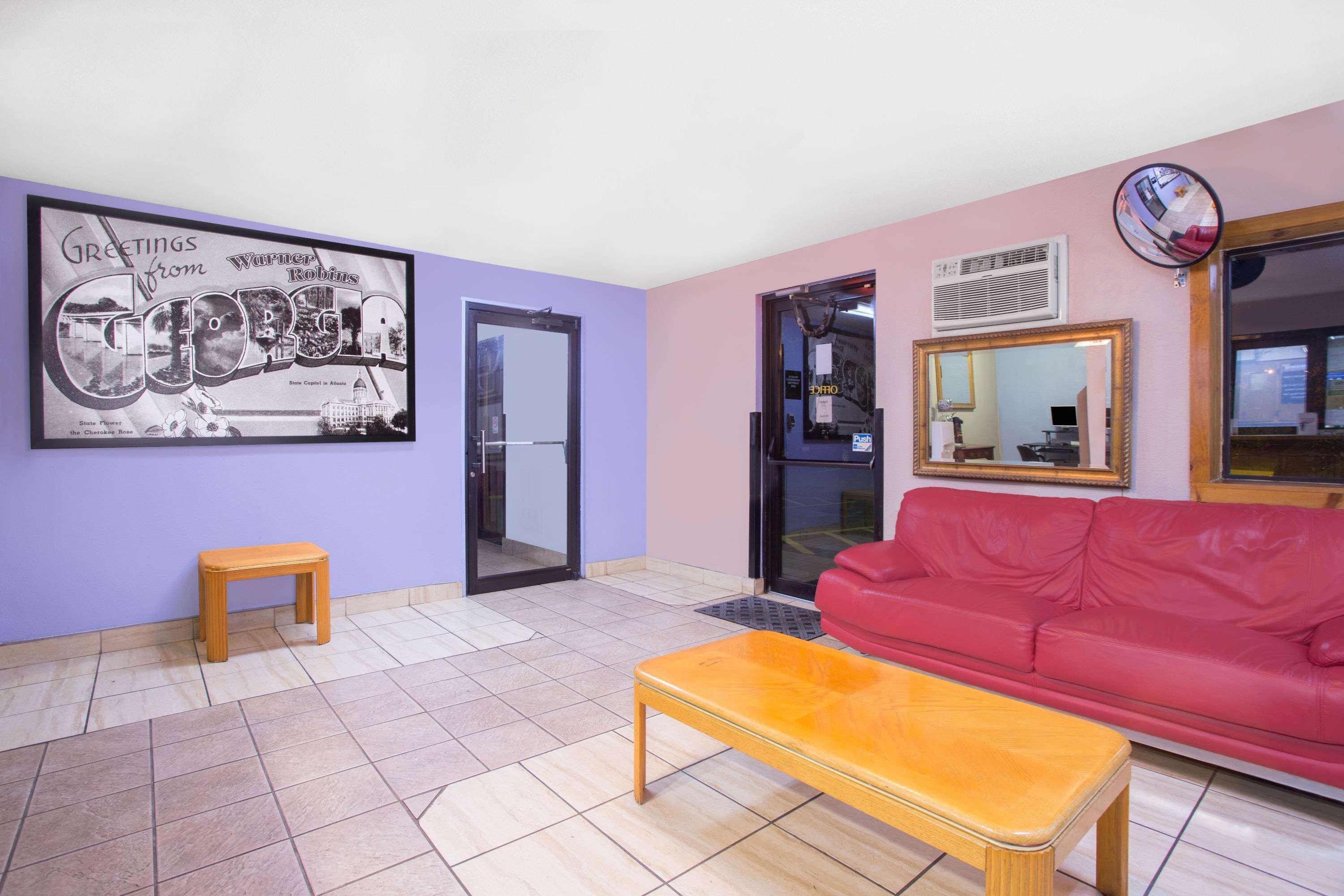 Super 8 By Wyndham Warner Robins Motel Bagian luar foto